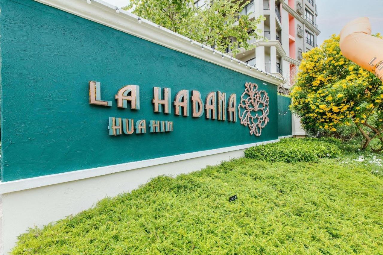 2BR Designer's villa at La Habana Huahin Bagian luar foto